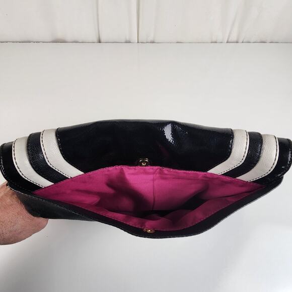 Vintage Nine West Black & White Shoulder Purse Gold Chain Strap & Pink Inside - Picture 4 of 12